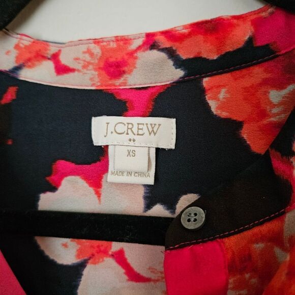 J.Crew Blouse Long Sleeve Floral Pink Purple Black Buttons Business Casual - Picture 7 of 9